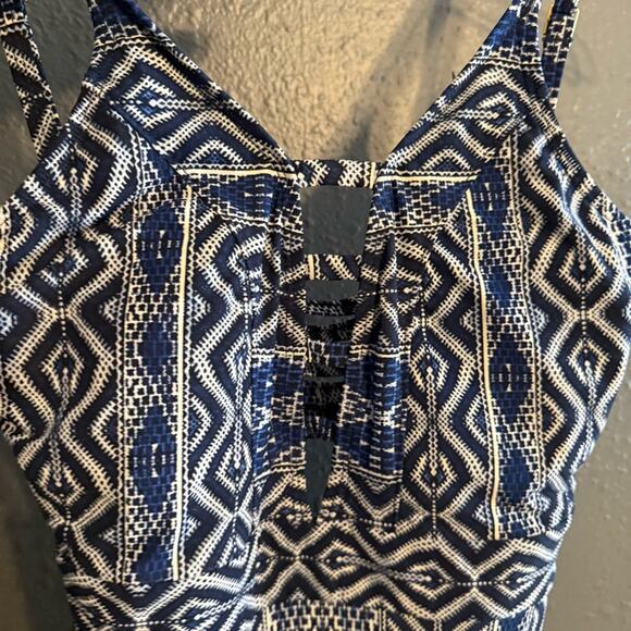 La Blanca Keyhole Tummy Control One Piece Size 4 - Picture 6 of 9